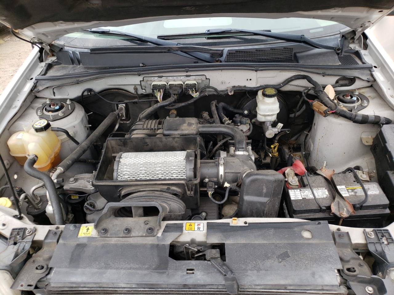 Photo 7 from auction – 2009 FORD ESCAPE XLT with VIN 1FMCU03G19KB77888