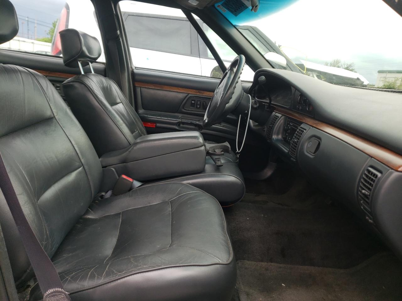 Photo 5 from auction – 1998 OLDSMOBILE 88 BASE with VIN 1G3HN52K9W4841638