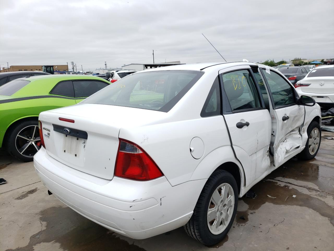 Photo 4 from auction – 2007 FORD FOCUS ZX4 with VIN 1FAFP34N37W279213