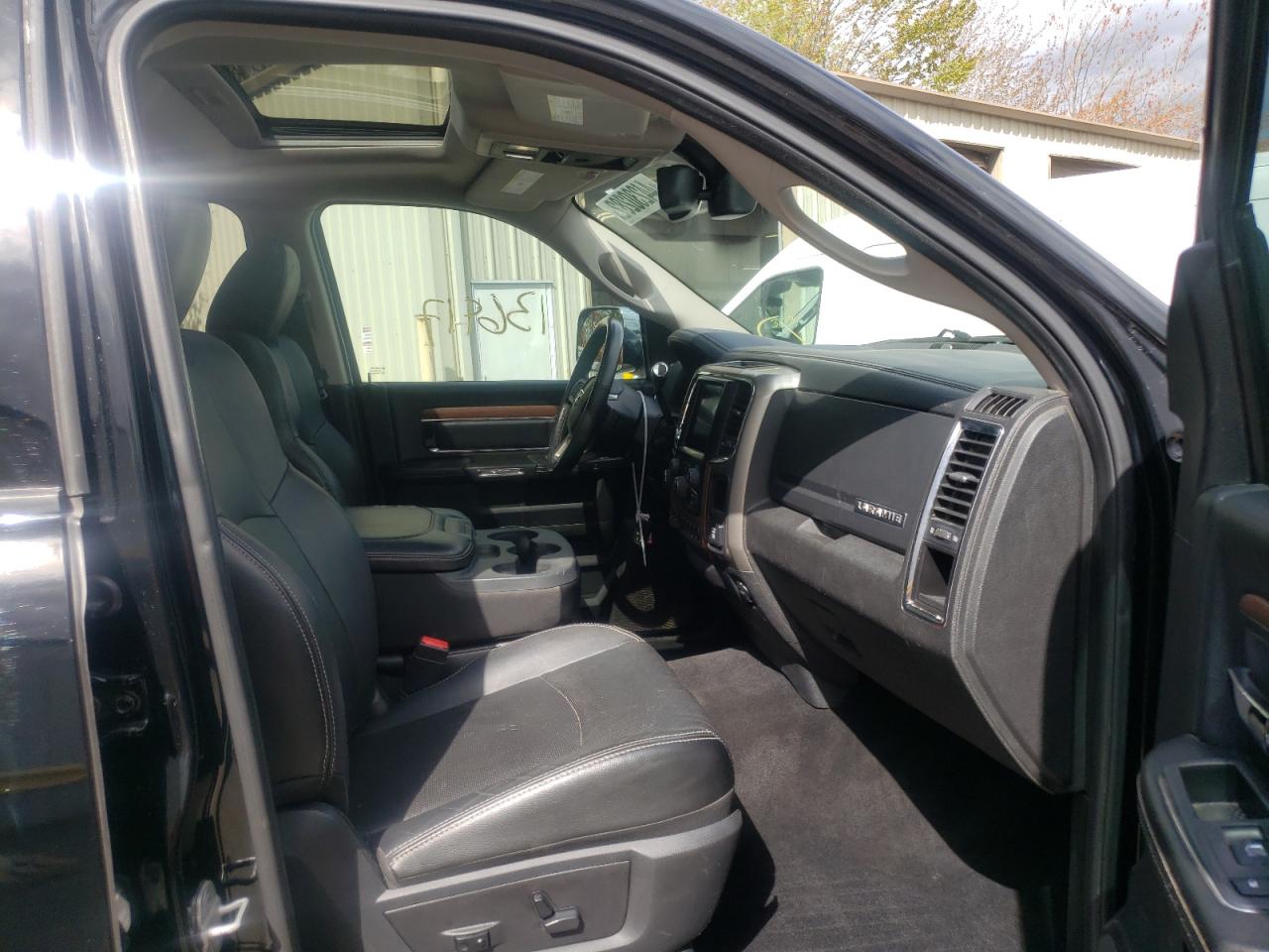 Photo 5 from auction – 2013 RAM 2500 LARAM with VIN 3C6UR5FL9DG512693