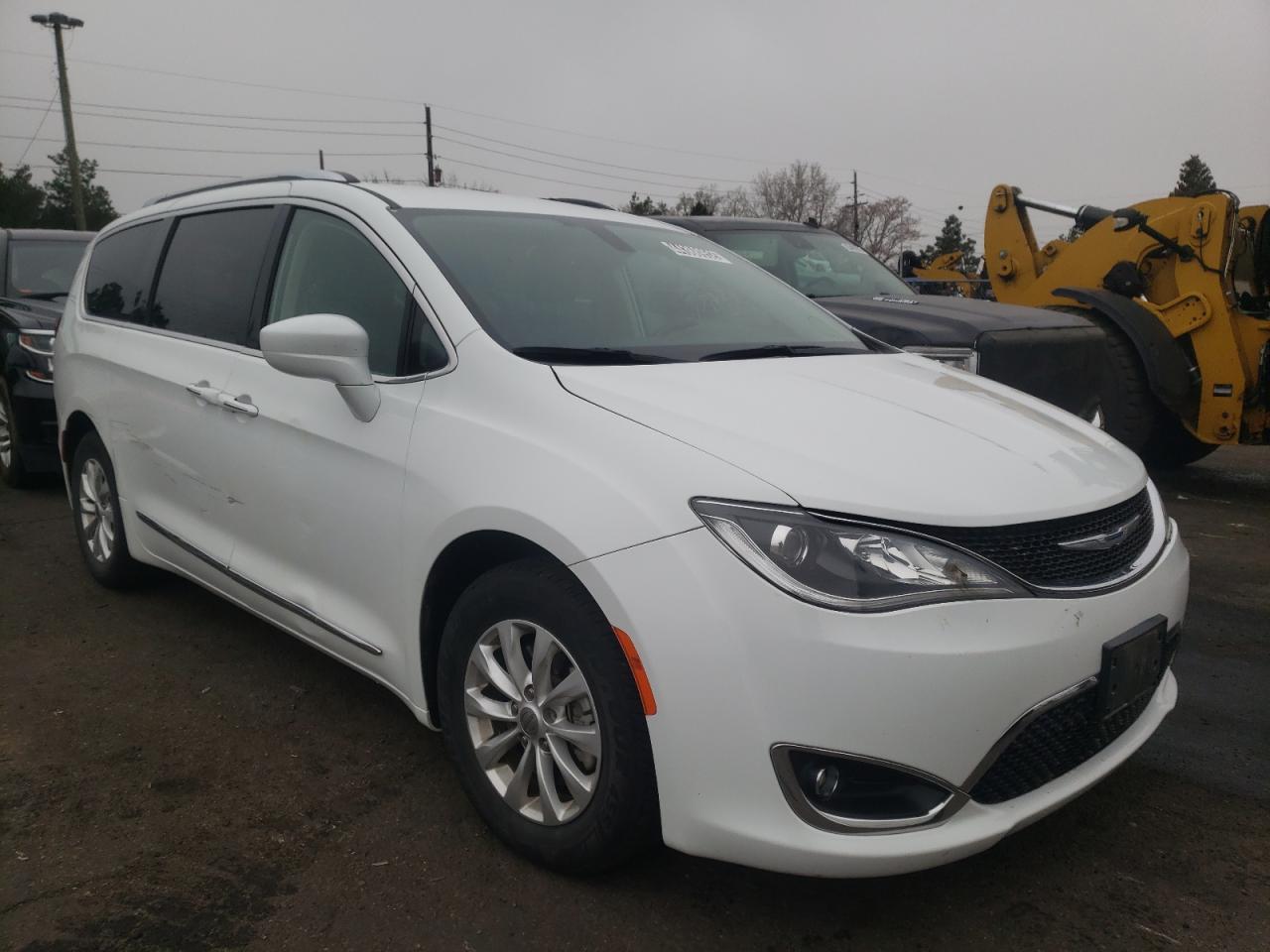 CHRYSLER PACIFICA T 2019 with VIN 2C4RC1BG2KR680586 - Photo from auction