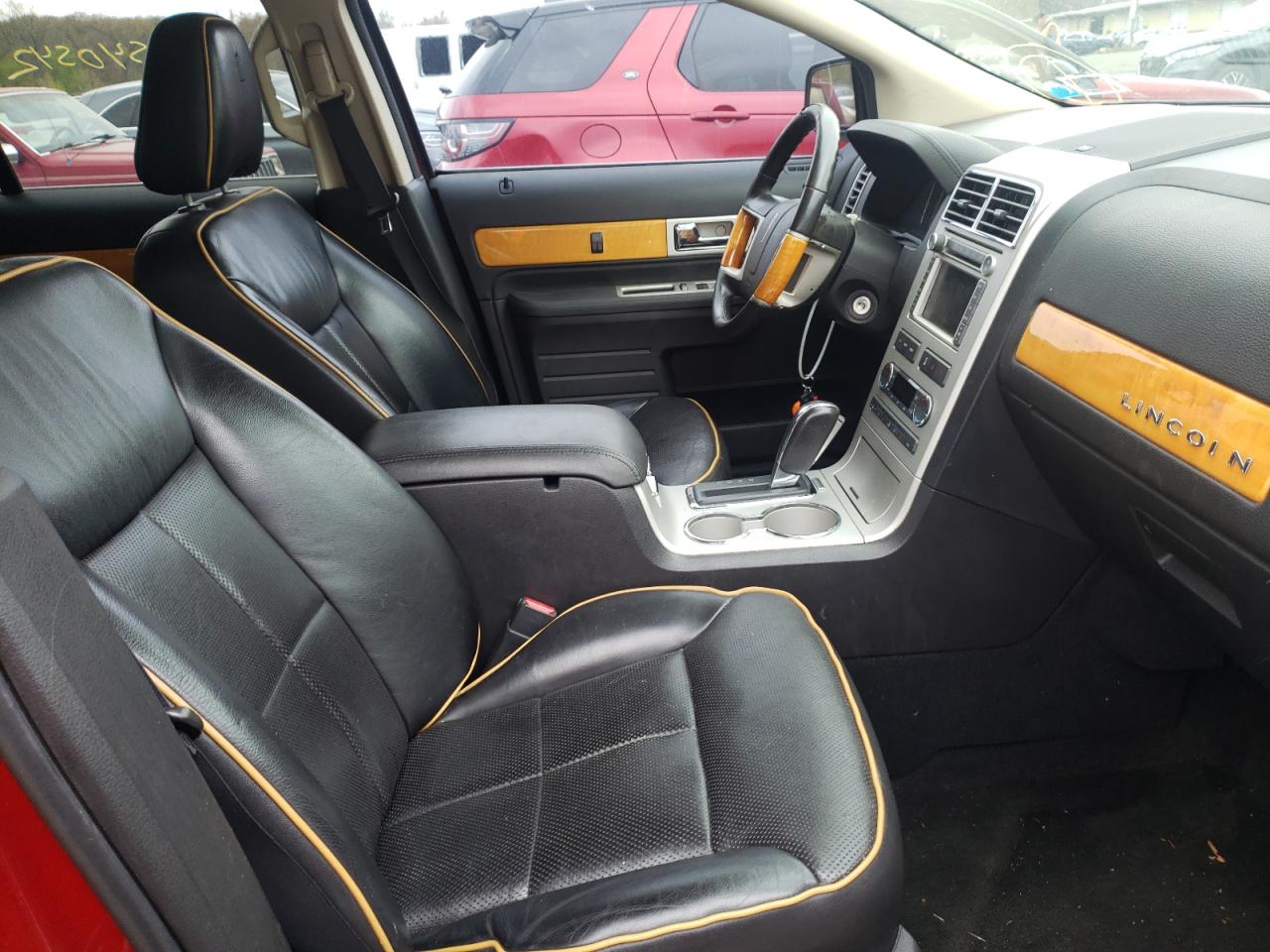 Photo 5 from auction – 2008 LINCOLN MKX with VIN 2LMDU88C98BJ15273