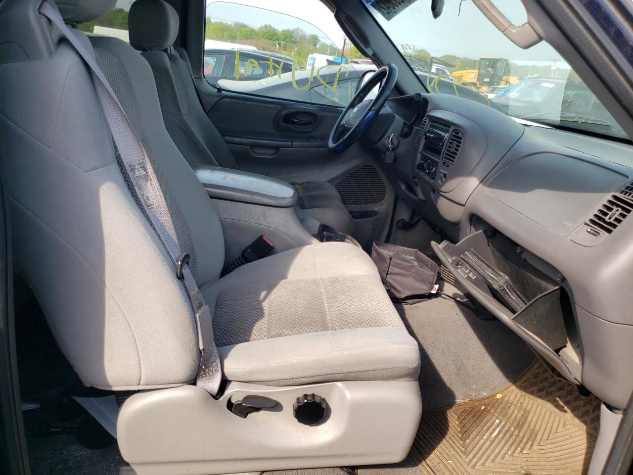 Photo 5 from auction – 2003 FORD F150 with VIN 1FTRX17213NB16573