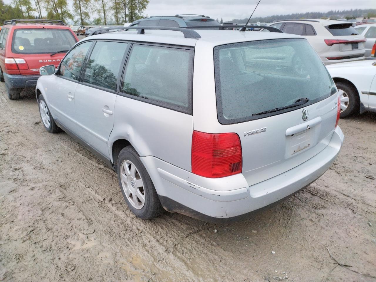 Photo 3 from auction – 2000 VOLKSWAGEN PASSAT GLS with VIN WVWRH23B6YE243738