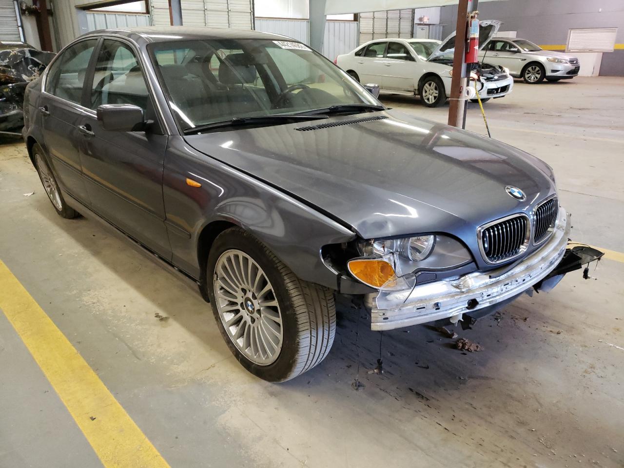 Photo 9 from auction – 2003 BMW 330 I with VIN WBAEV53463KM02551