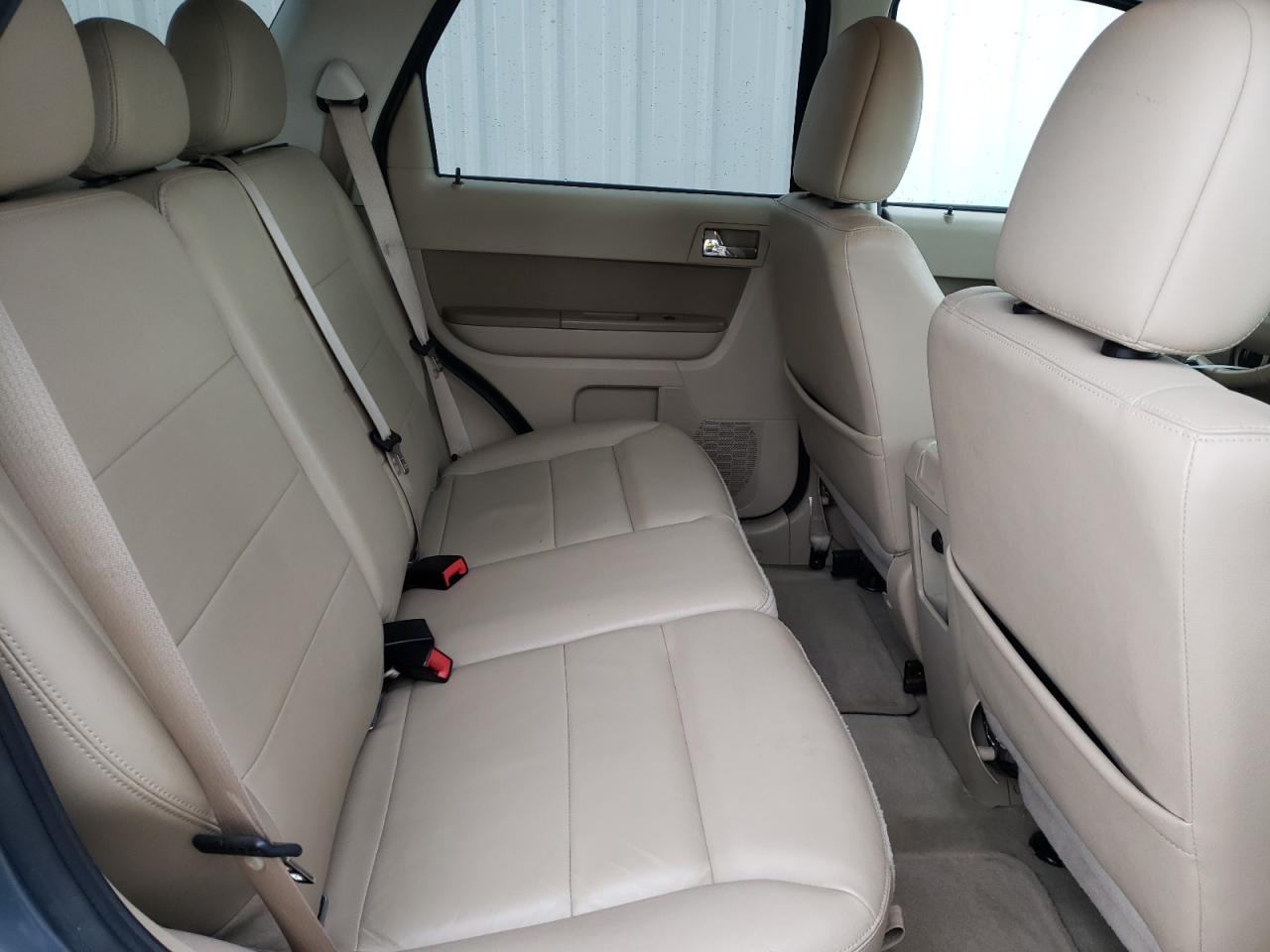 Photo 6 from auction – 2010 FORD ESCAPE LIM with VIN 1FMCU9EG6AKC85610