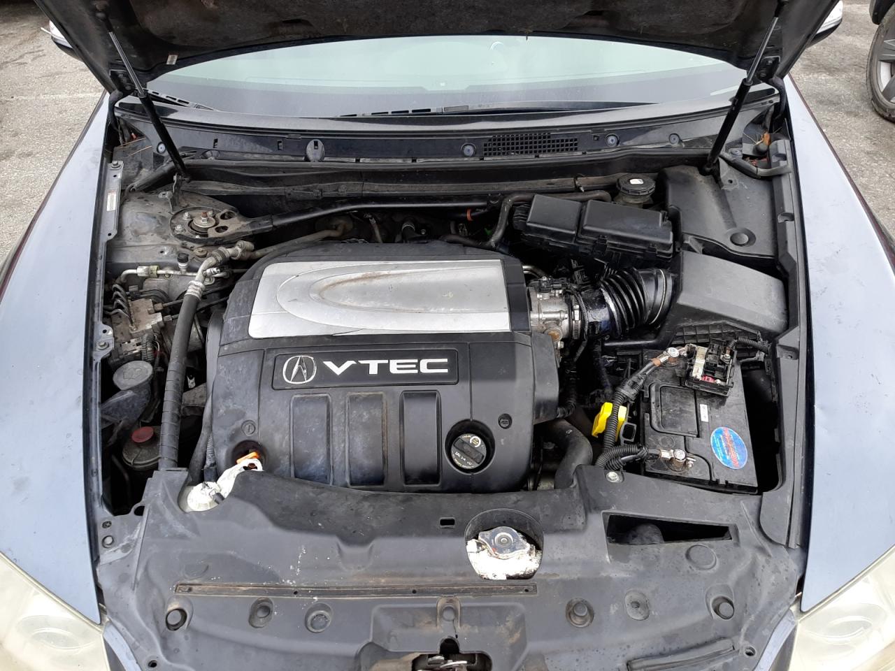 Photo 7 from auction – 2005 ACURA RL with VIN JH4KB16585C011652