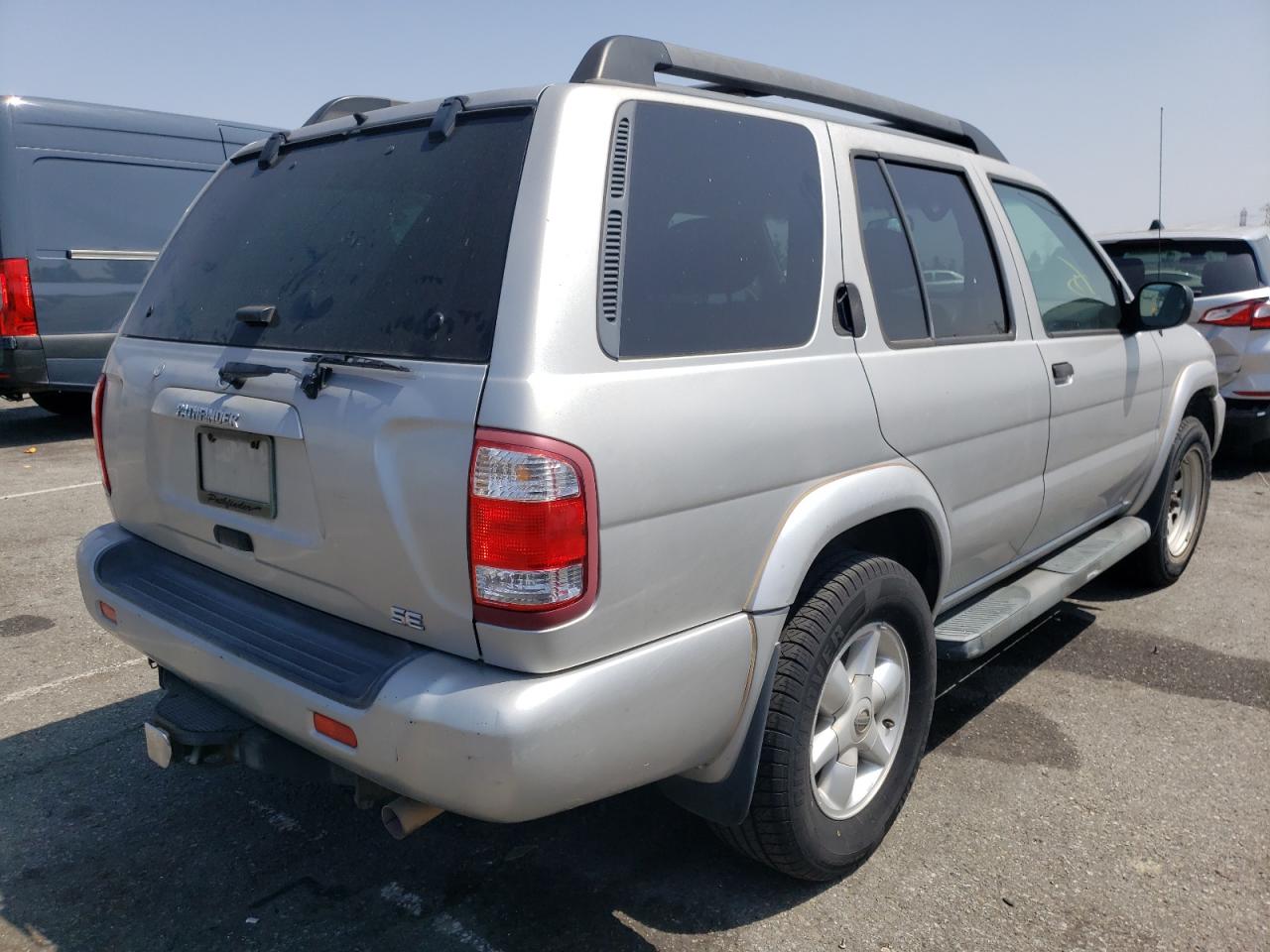 Photo 4 from auction – 2002 NISSAN PATHFINDER with VIN JN8DR09Y02W705367
