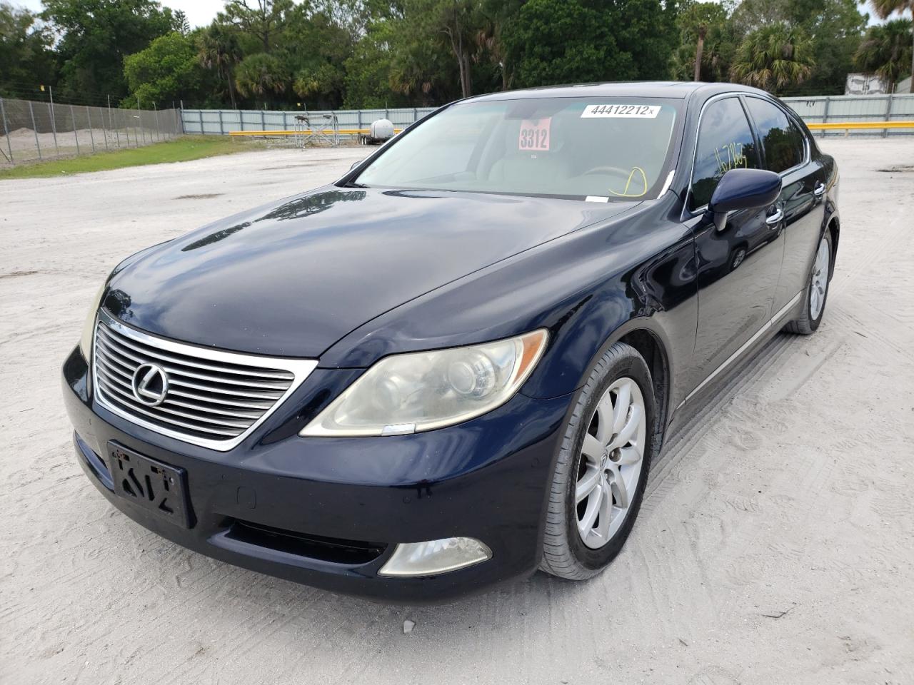 Photo 2 from auction – 2007 LEXUS LS 460 with VIN JTHBL46F175004251