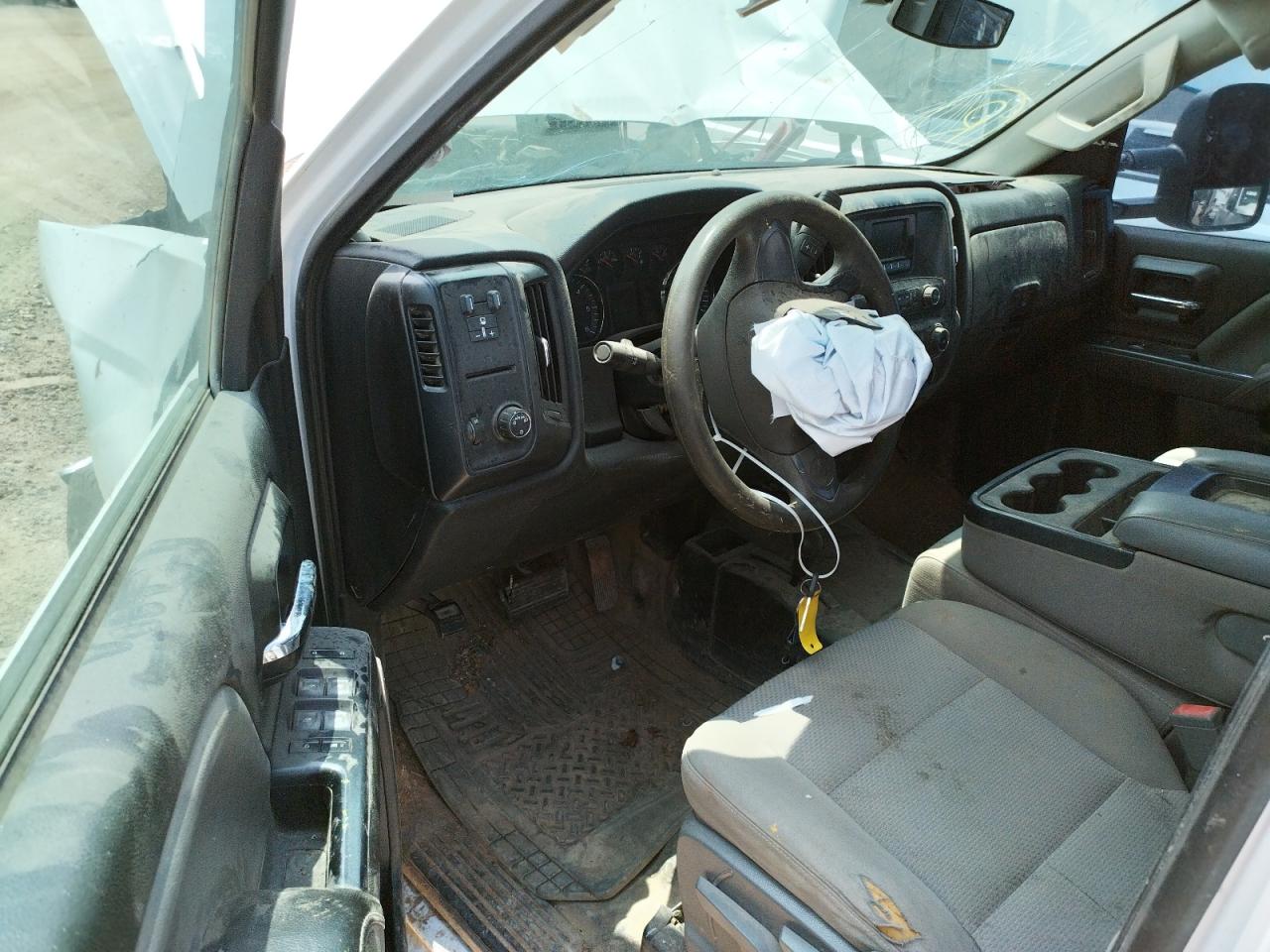 Photo 9 from auction – 2015 CHEVROLET SILVERADO with VIN 1GC2KUEG0FZ143440