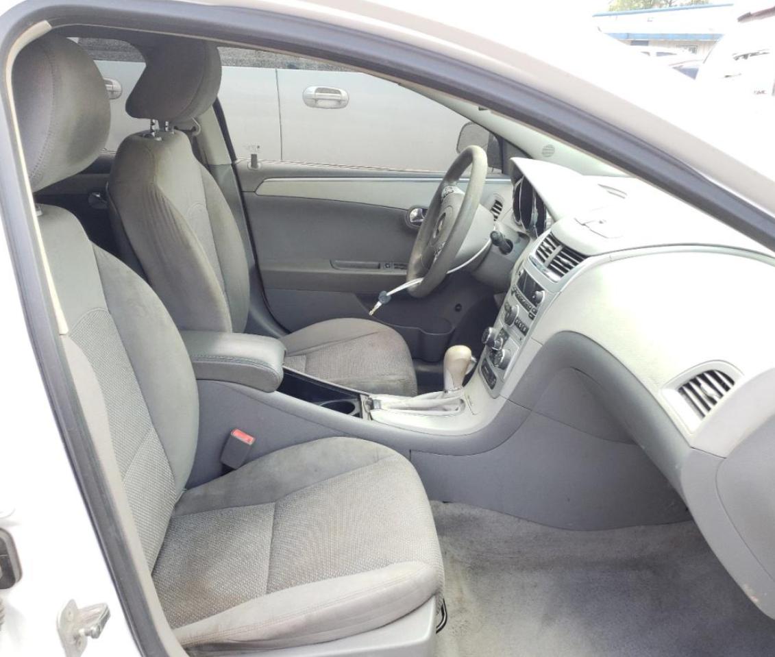 Photo 5 from auction – 2012 CHEVROLET MALIBU LS with VIN 1G1ZB5E05CF195563