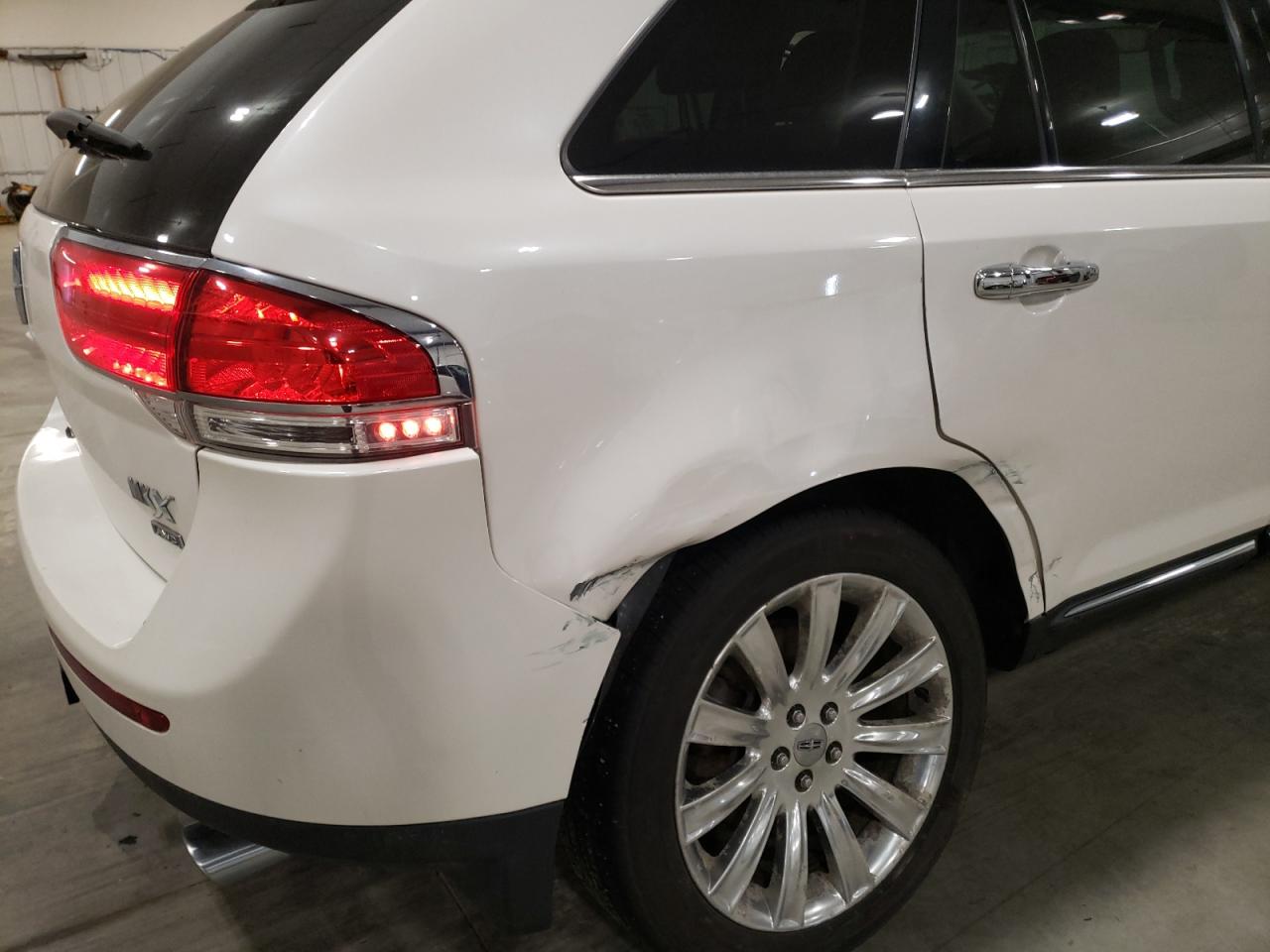 Photo 9 from auction – 2011 LINCOLN MKX with VIN 2LMDJ8JK3BBJ32118