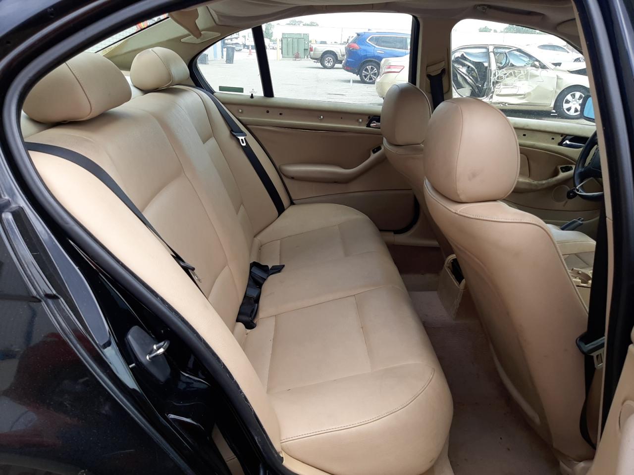 Photo 6 from auction – 2000 BMW 323 I with VIN WBAAM3346YKC70715