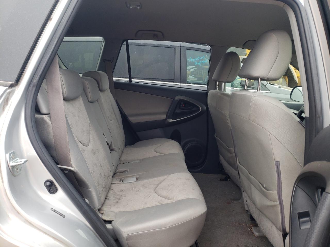 Photo 6 from auction – 2010 TOYOTA RAV4 with VIN JTMZF4DV6A5014962