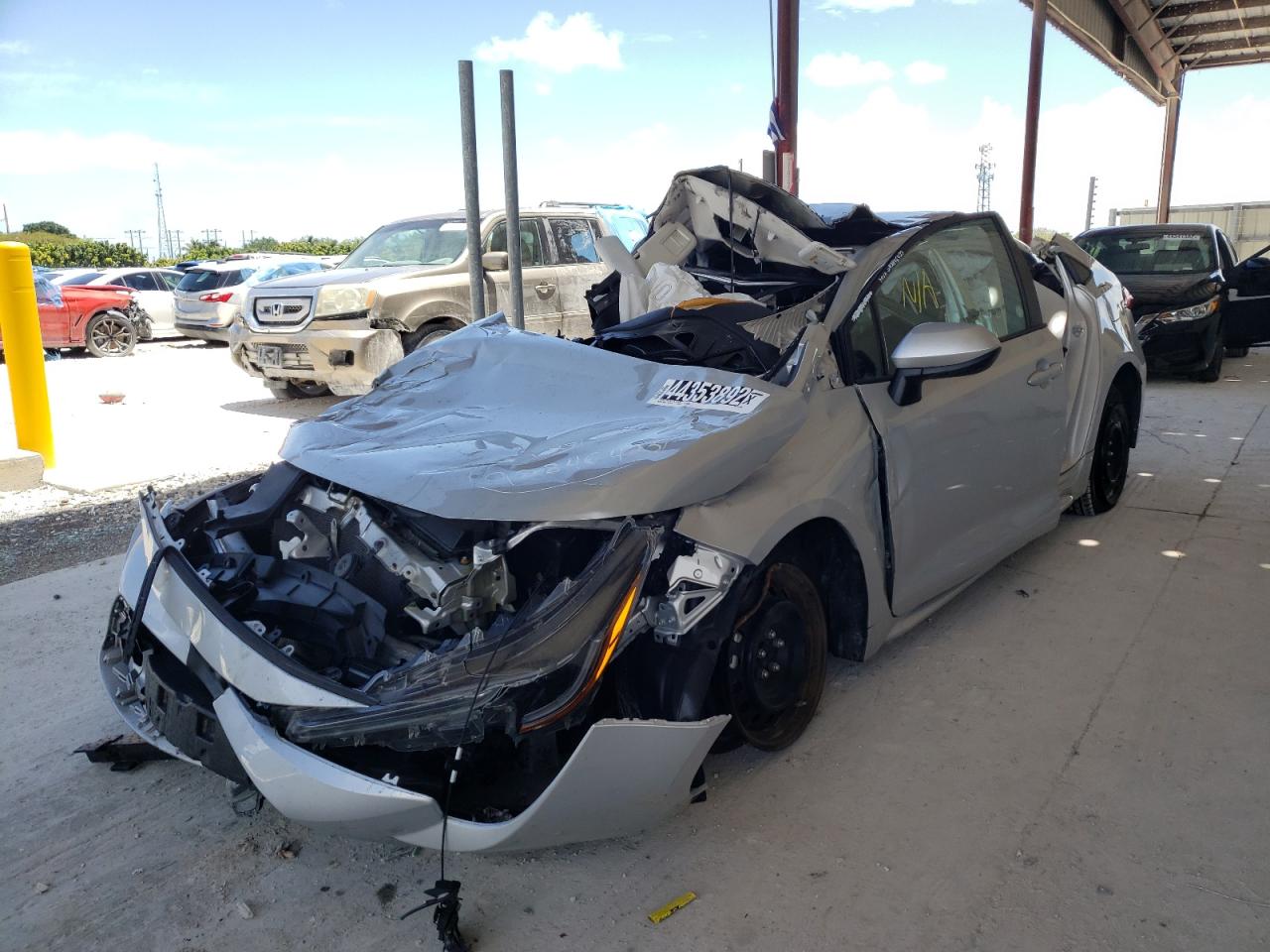 Photo 2 from auction – 2020 TOYOTA COROLLA LE with VIN 5YFEPRAE7LP023284