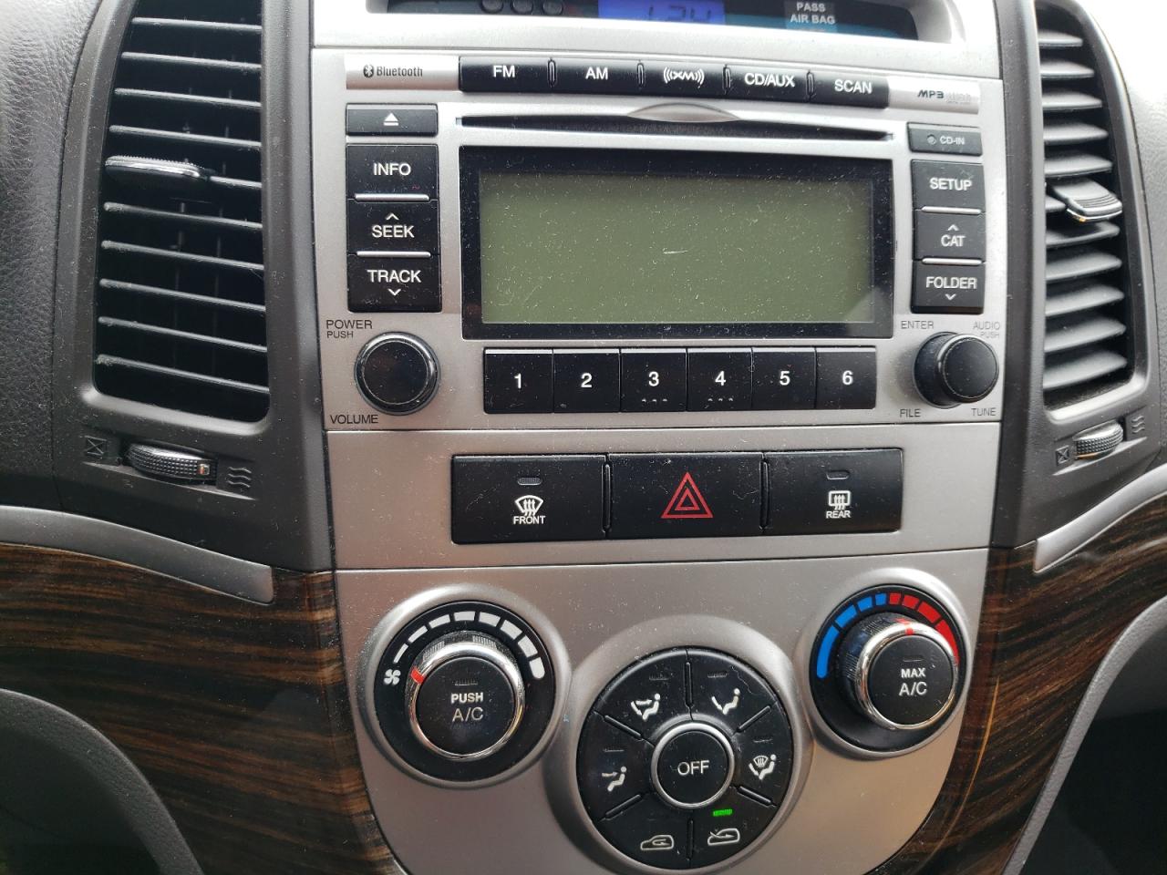 Photo 9 from auction – 2010 HYUNDAI SANTA FE G with VIN 5NMSG3AB0AH361395