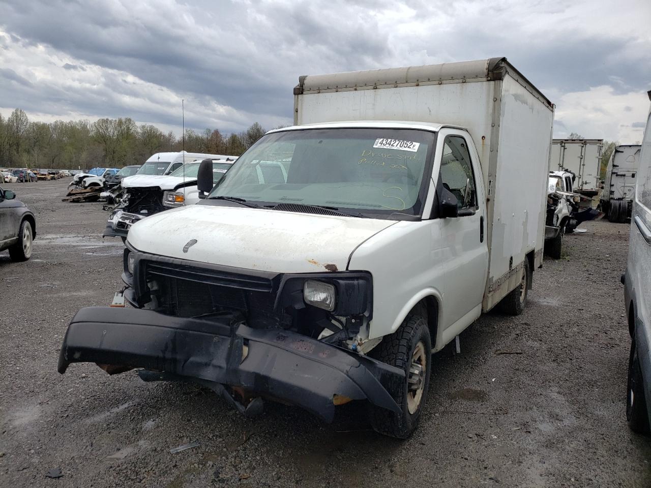 Photo 2 from auction – 2004 GMC SAVANA CUT with VIN 1GDGG31V741903926