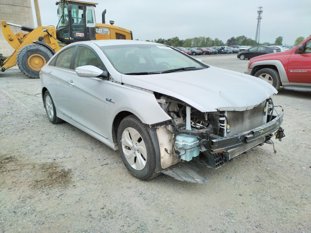 HYUNDAI SONATA HYB 2014 with VIN KMHEC4A49EA113755 - Photo from auction