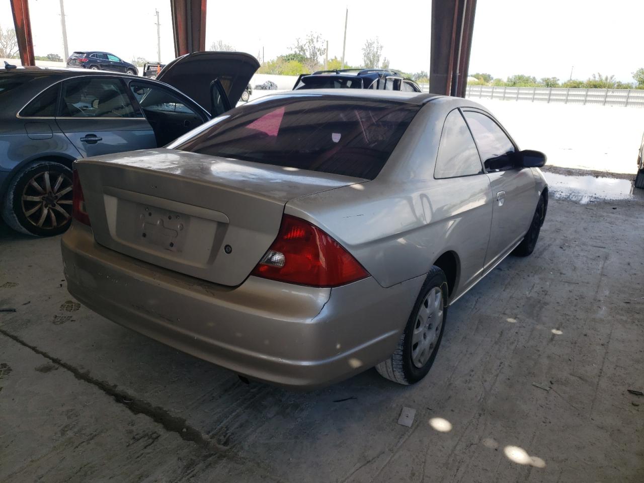 Photo 4 from auction – 2002 HONDA CIVIC LX with VIN 1HGEM22562L013028