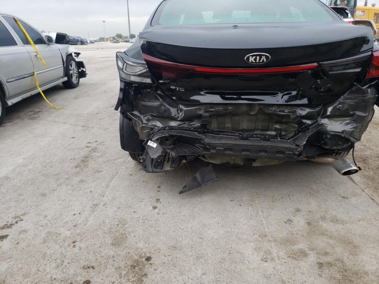 Photo 9 from auction – 2021 KIA FORTE FE with VIN 3KPF24AD7ME382750