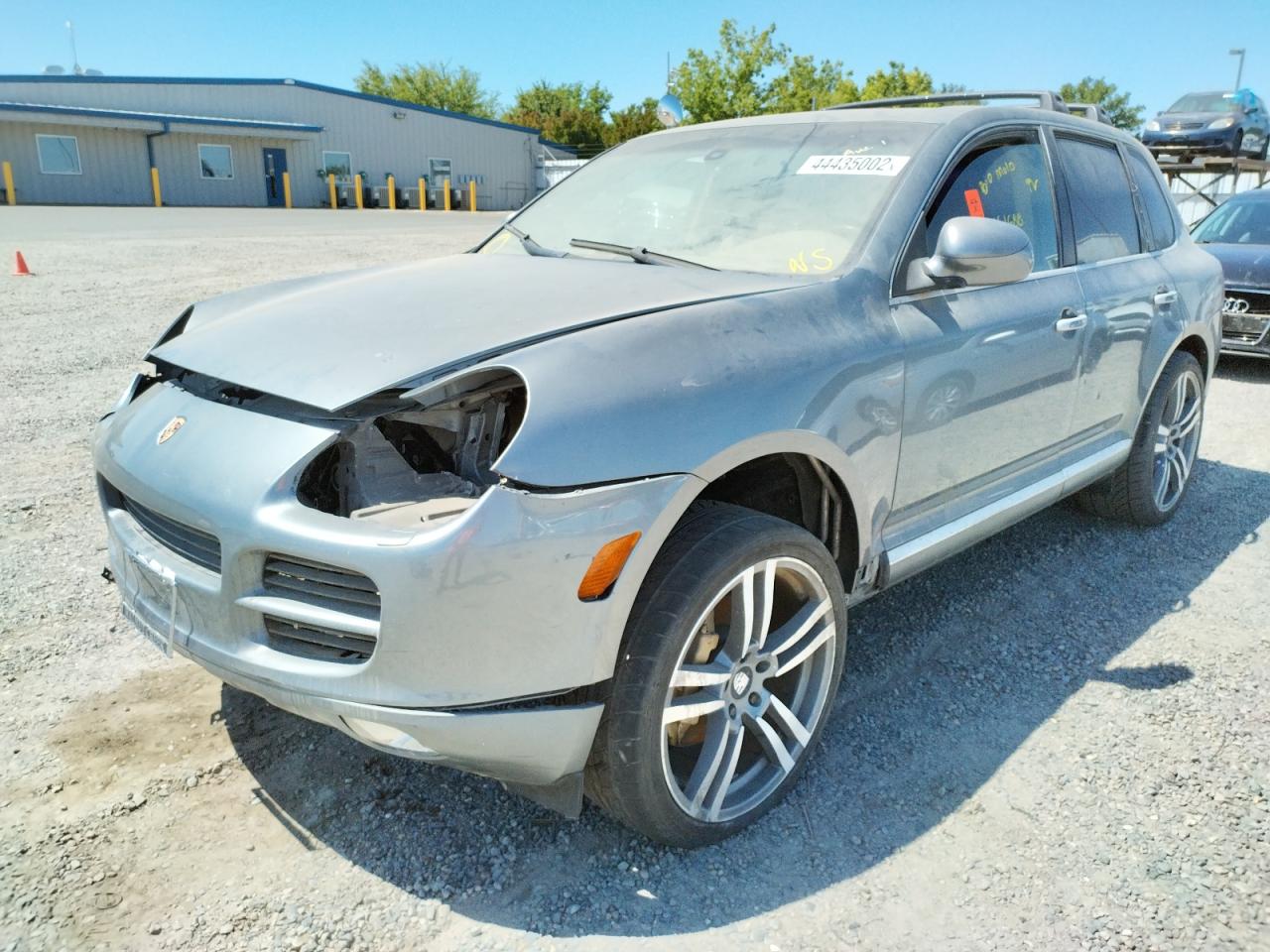 Photo 2 from auction – 2005 PORSCHE CAYENNE S with VIN WP1AB29PX5LA61130
