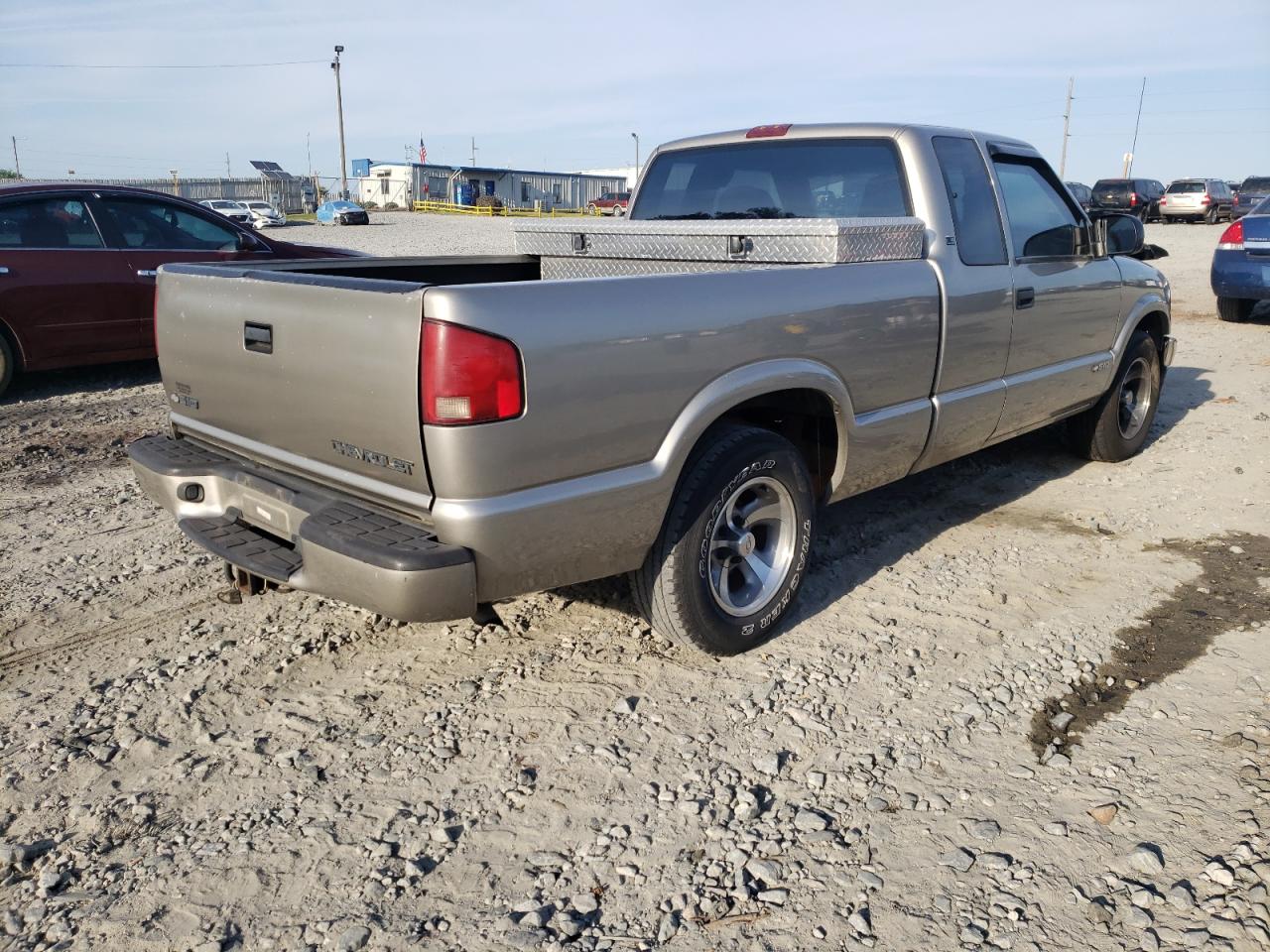 Photo 4 from auction – 2000 CHEVROLET S10 with VIN 1GCCS19W7Y8188212