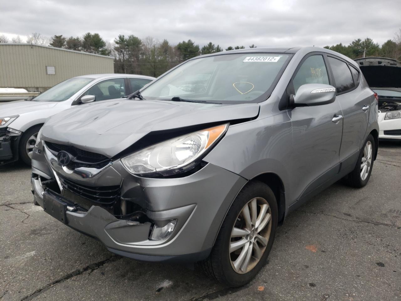 Photo 2 from auction – 2011 HYUNDAI TUCSON GLS with VIN KM8JUCAC7BU270594
