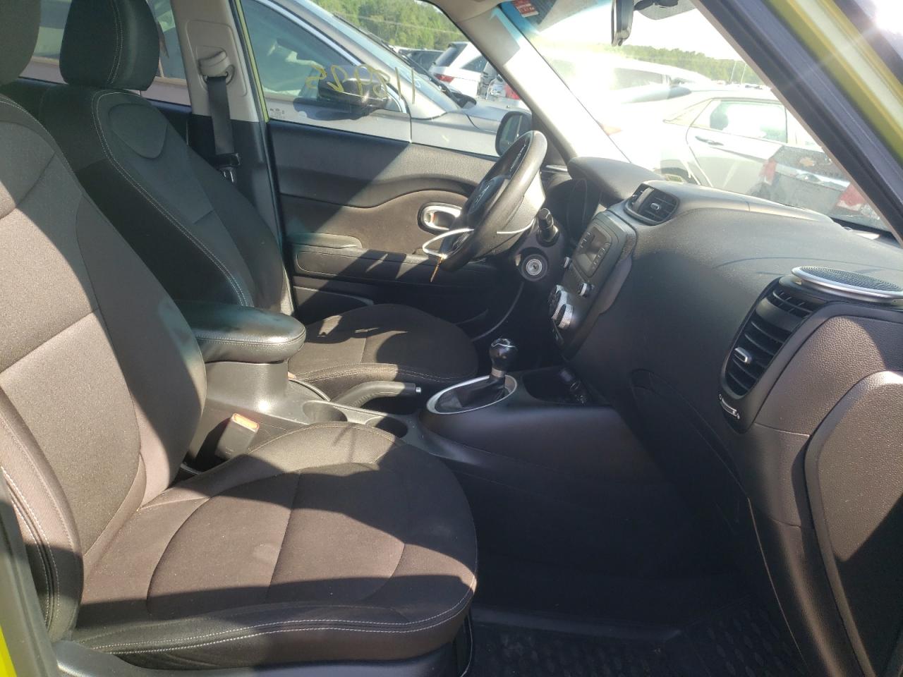 Photo 5 from auction – 2016 KIA SOUL with VIN KNDJN2A22G7841675