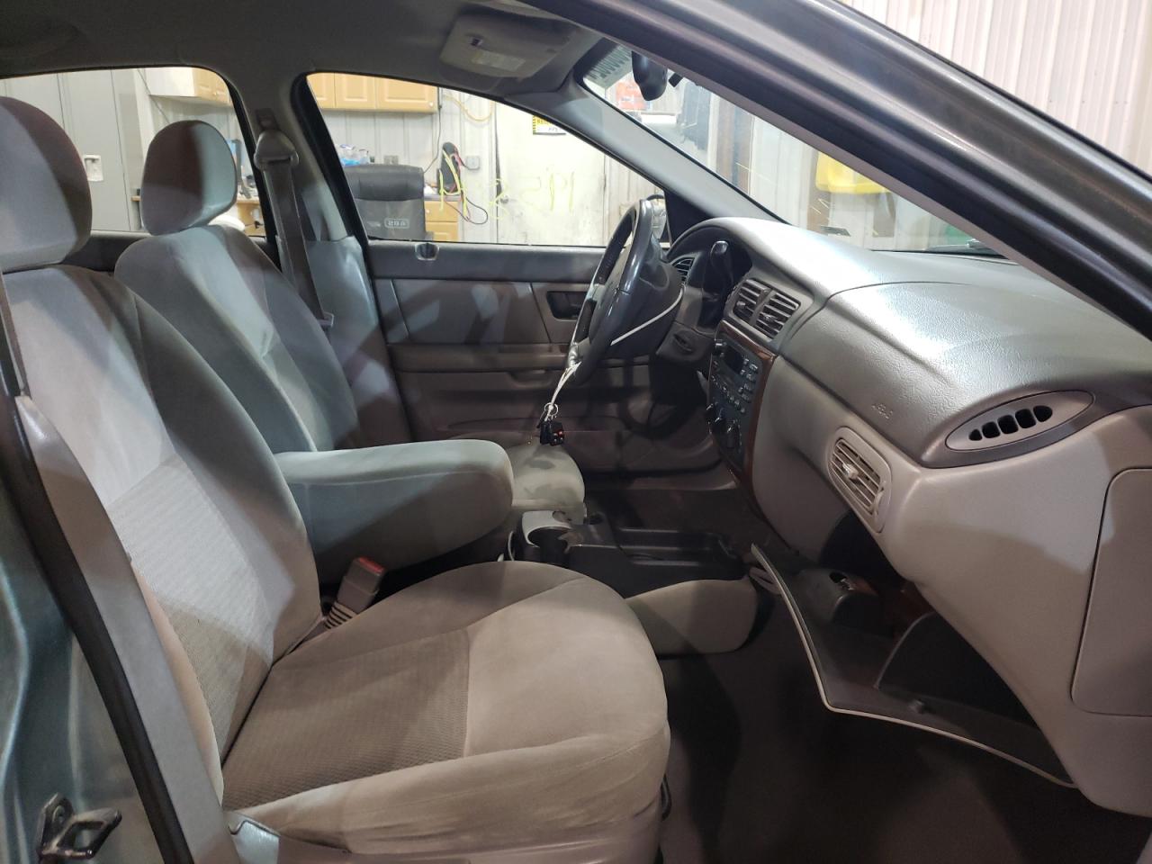 Photo 5 from auction – 2005 FORD TAURUS SEL with VIN 1FAFP56205A235128