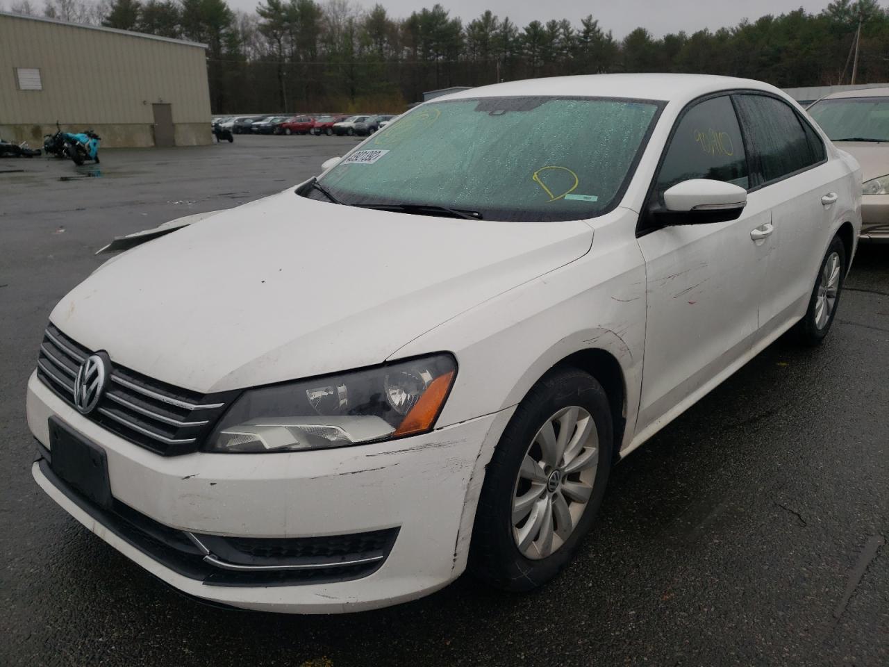 Photo 2 from auction – 2013 VOLKSWAGEN PASSAT S with VIN 1VWAP7A37DC071005