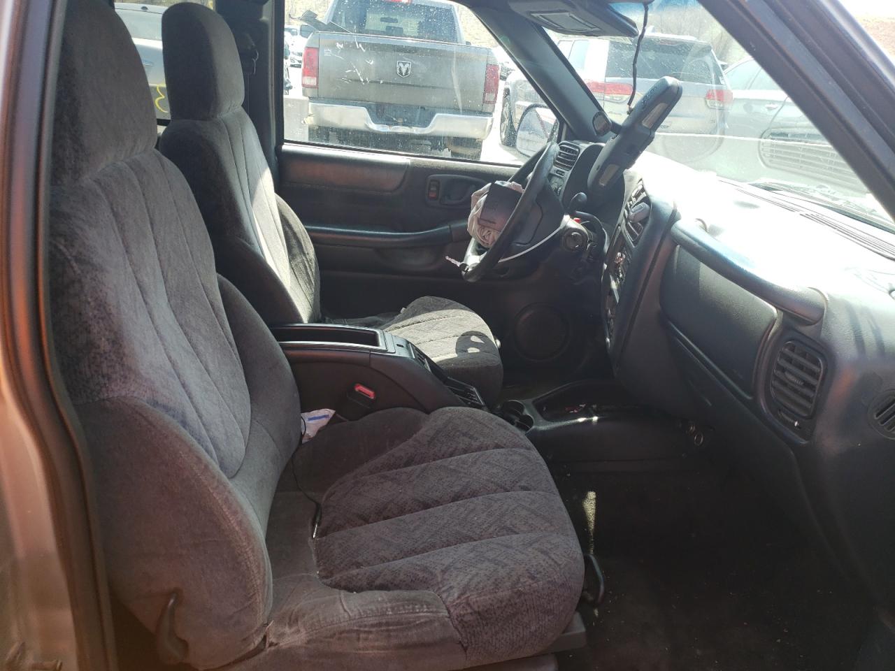 Photo 5 from auction – 1998 GMC SONOMA with VIN 1GTCS1946W8501424