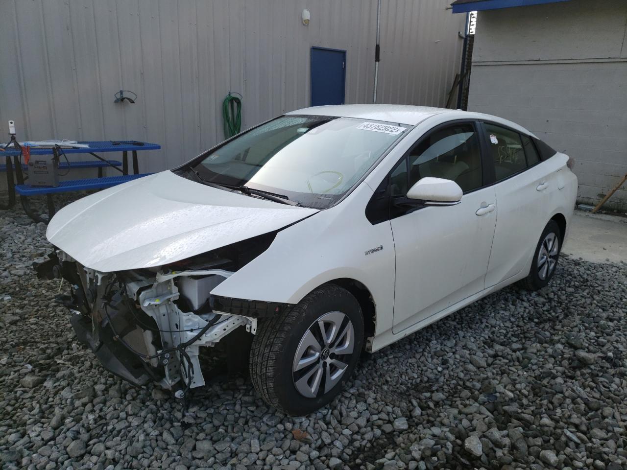 Photo 2 from auction – 2017 TOYOTA PRIUS with VIN JTDKARFU6H3054191