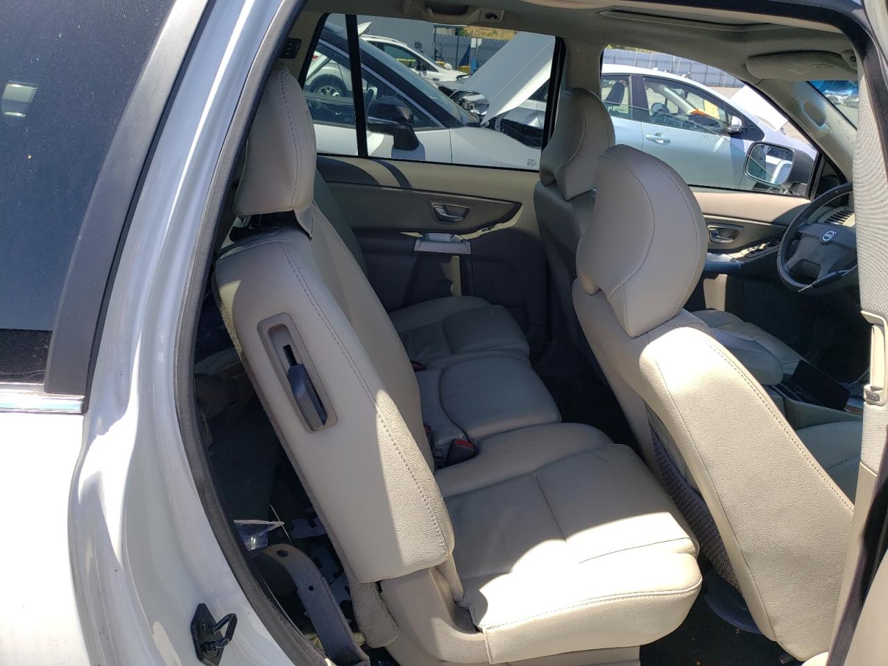 Photo 6 from auction – 2004 VOLVO XC90 with VIN YV1CY59H041110469