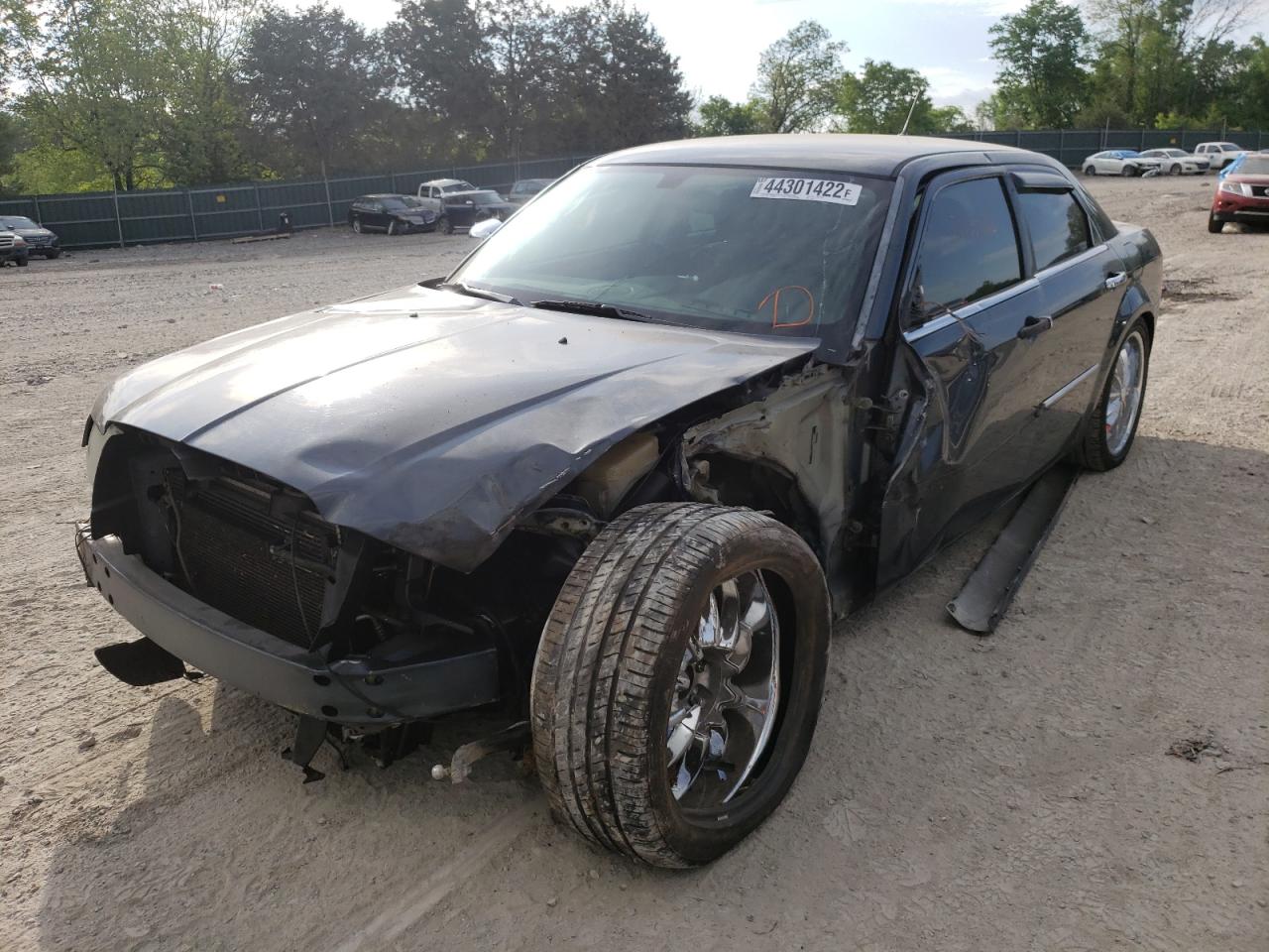 Photo 2 from auction – 2008 CHRYSLER 300 LX with VIN 2C3LA43R58H135787