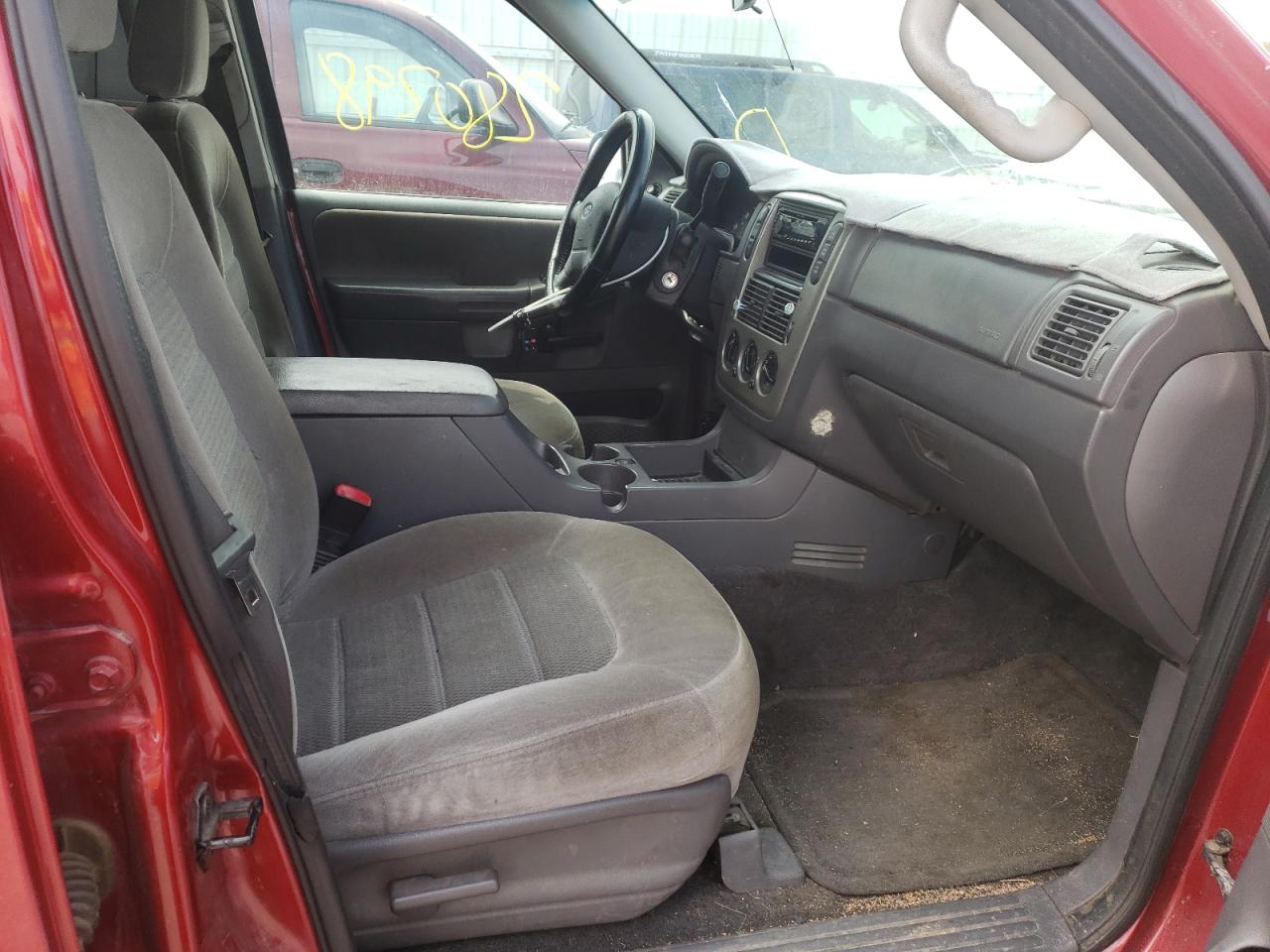 Photo 5 from auction – 2005 FORD EXPLORER X with VIN 1FMZU73KX5ZA43535