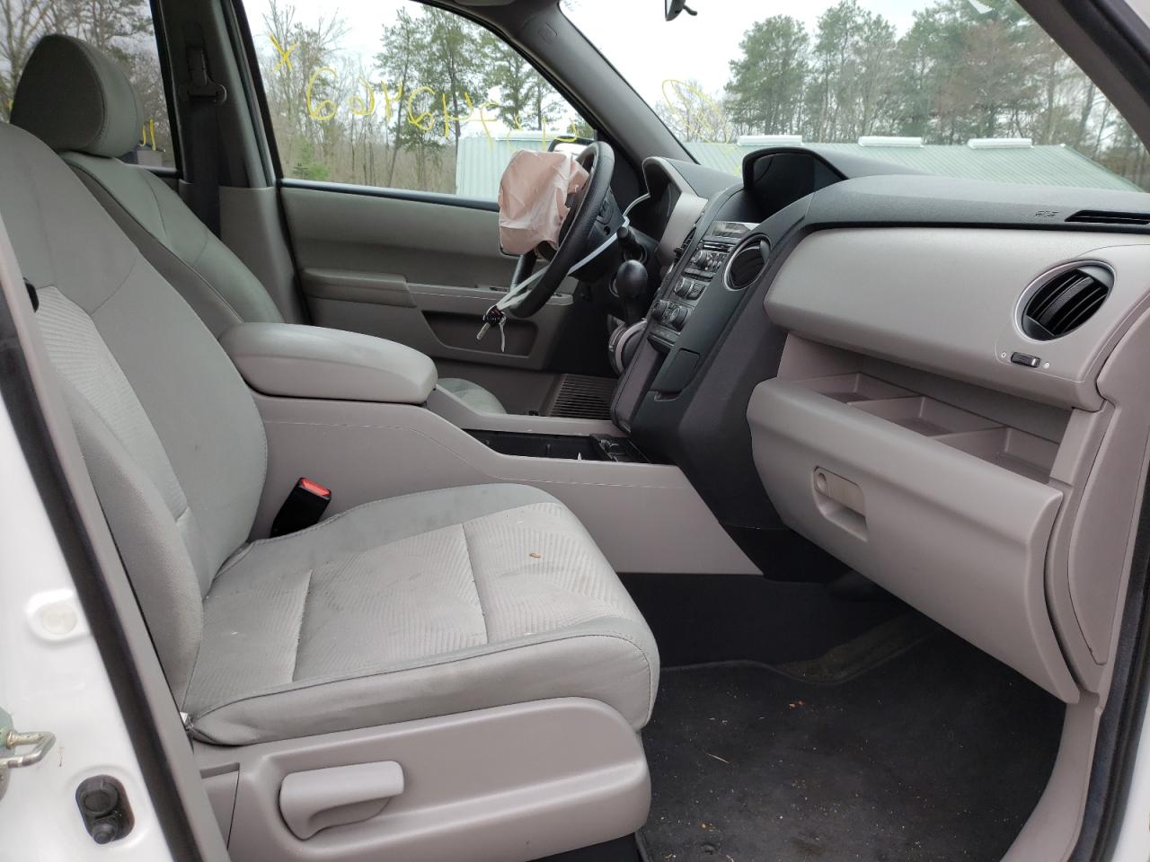 Photo 5 from auction – 2014 HONDA PILOT LX with VIN 5FNYF4H25EB021885