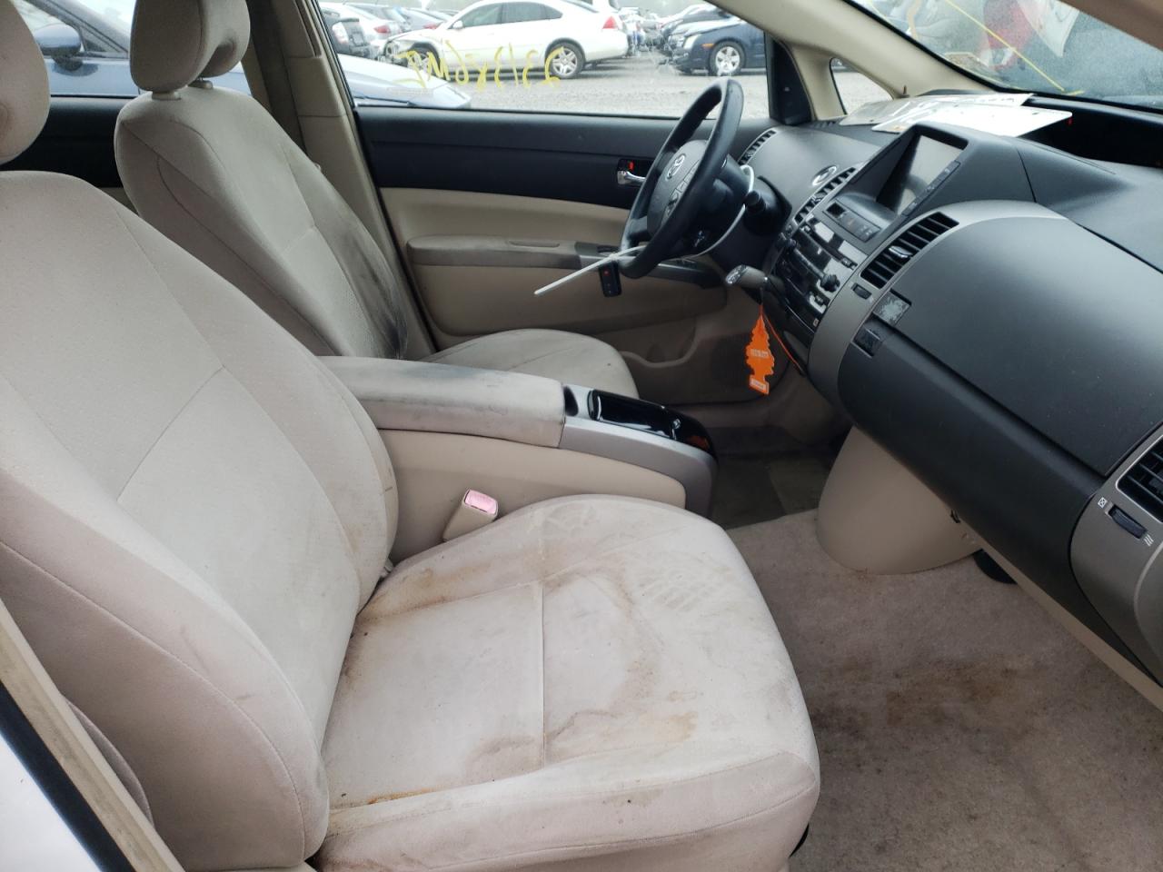 Photo 5 from auction – 2005 TOYOTA PRIUS with VIN JTDKB20U150121046