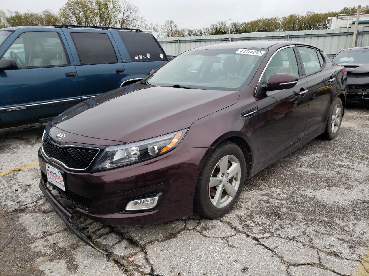 Photo 2 from auction – 2015 KIA OPTIMA LX with VIN 5XXGM4A71FG428592