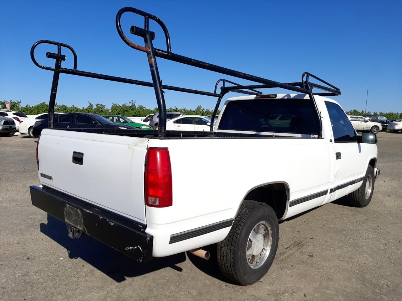Photo 4 from auction – 1997 GMC SIERRA C15 with VIN 1GTEC14W7VZ536867