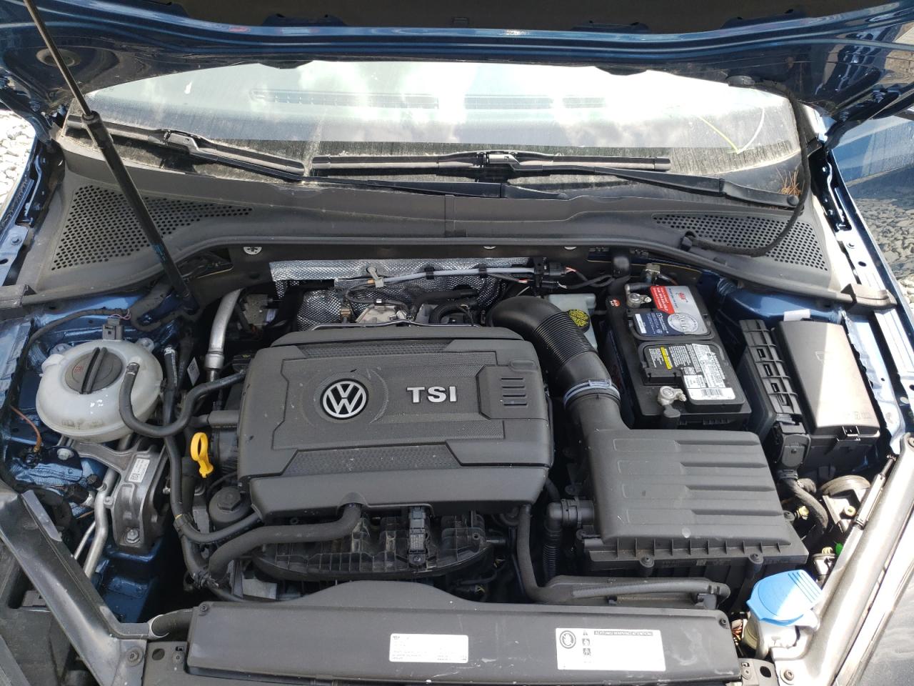 Photo 7 from auction – 2017 VOLKSWAGEN GOLF S with VIN 3VW217AU8HM011902