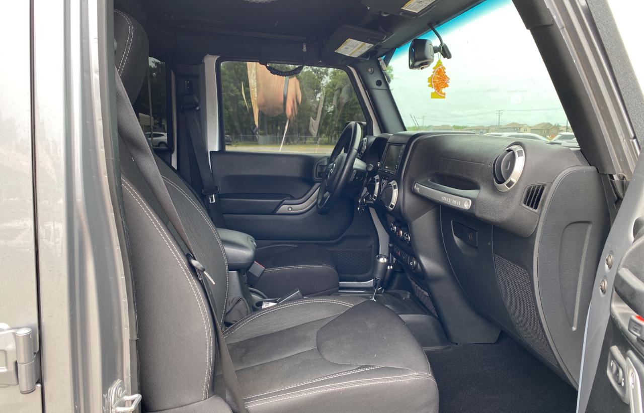 Photo 5 from auction – 2016 JEEP WRANGLER U with VIN 1C4BJWEG7GL290602