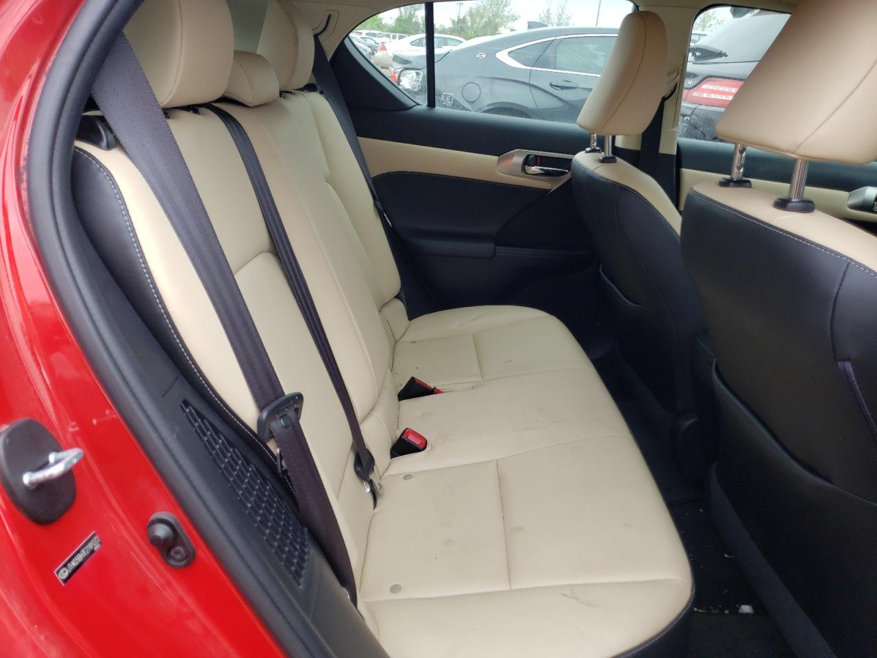 Photo 6 from auction – 2014 LEXUS CT 200 with VIN JTHKD5BH7E2181072