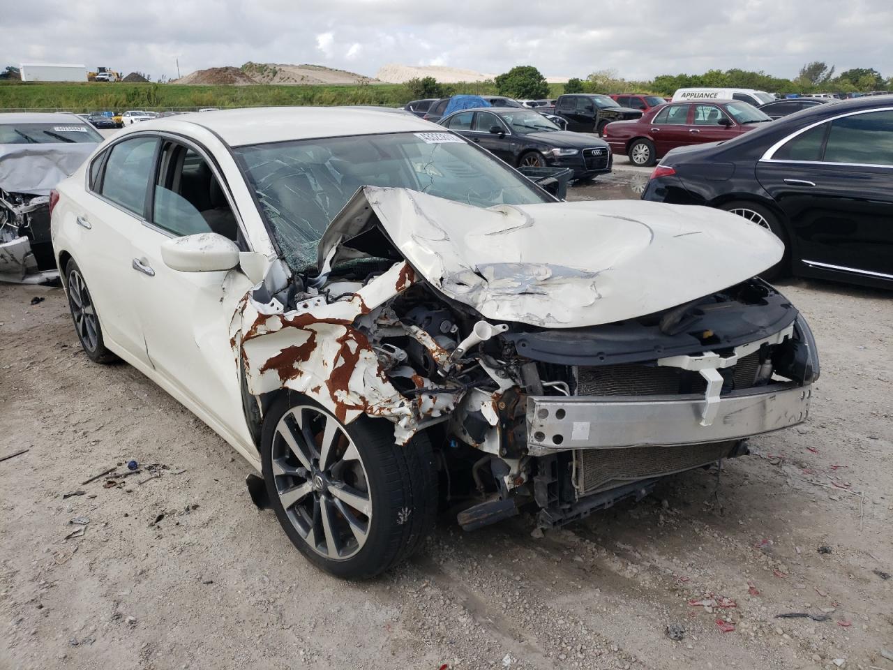 Photo 1 from auction – 2017 NISSAN ALTIMA 2.5 with VIN 1N4AL3APXHC164722