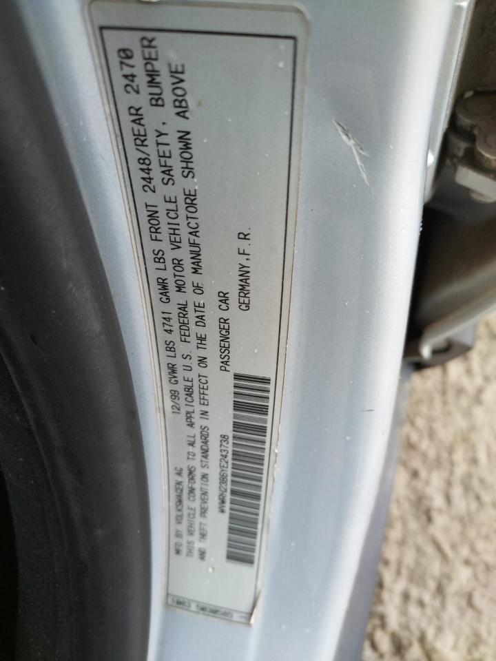 Photo 10 from auction – 2000 VOLKSWAGEN PASSAT GLS with VIN WVWRH23B6YE243738