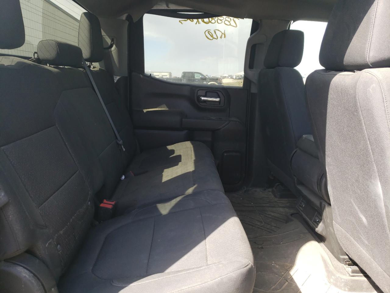 Photo 6 from auction – 2021 CHEVROLET SILVERADO with VIN 1GCUYBEF7MZ107387