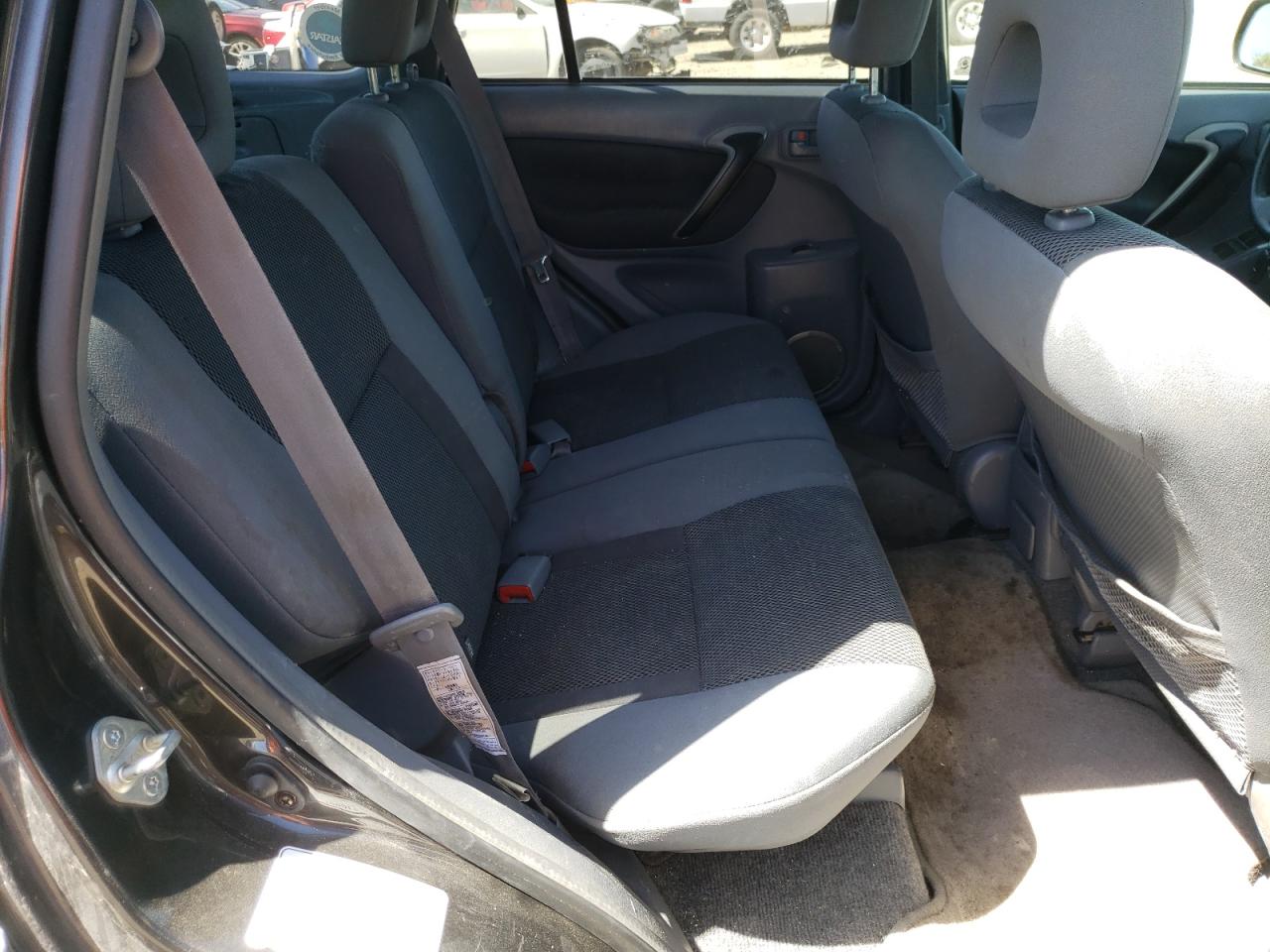 Photo 6 from auction – 2003 TOYOTA RAV4 with VIN JTEHH20VX36090502