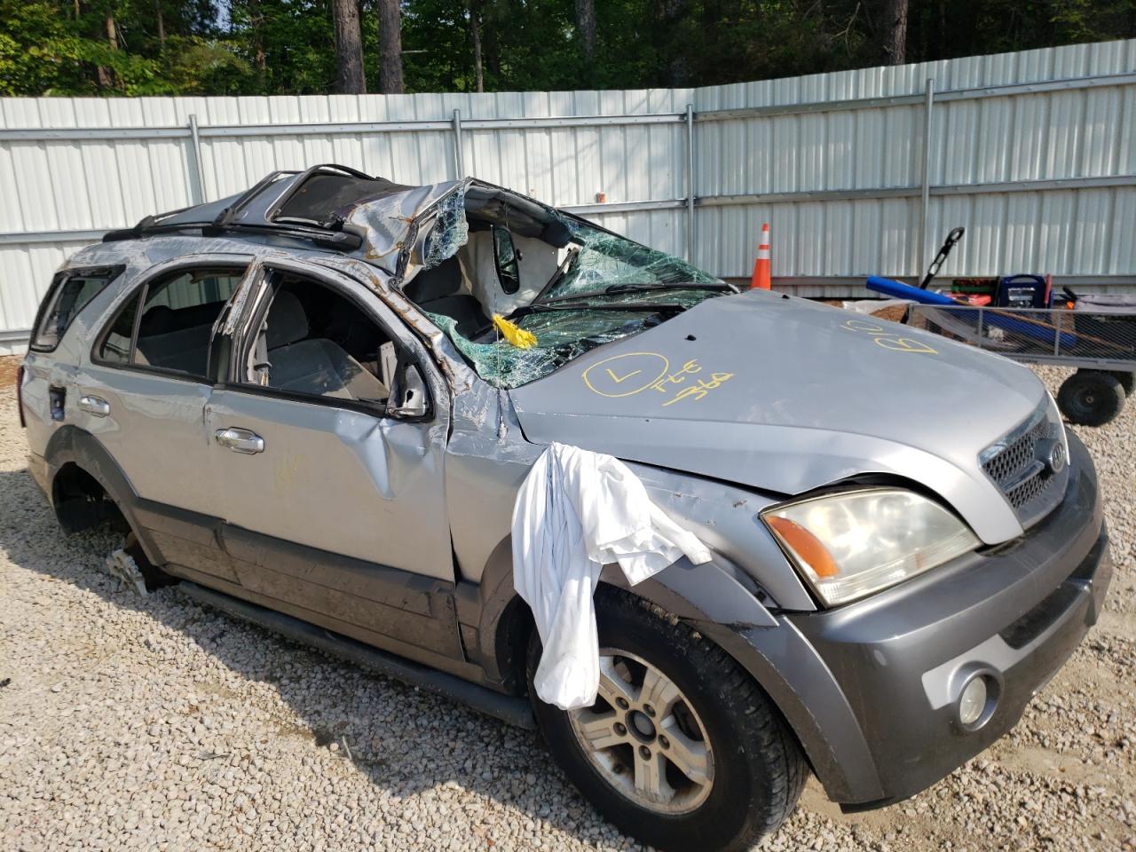 Photo 9 from auction – 2005 KIA SORENTO with VIN KNDJD733X55354450