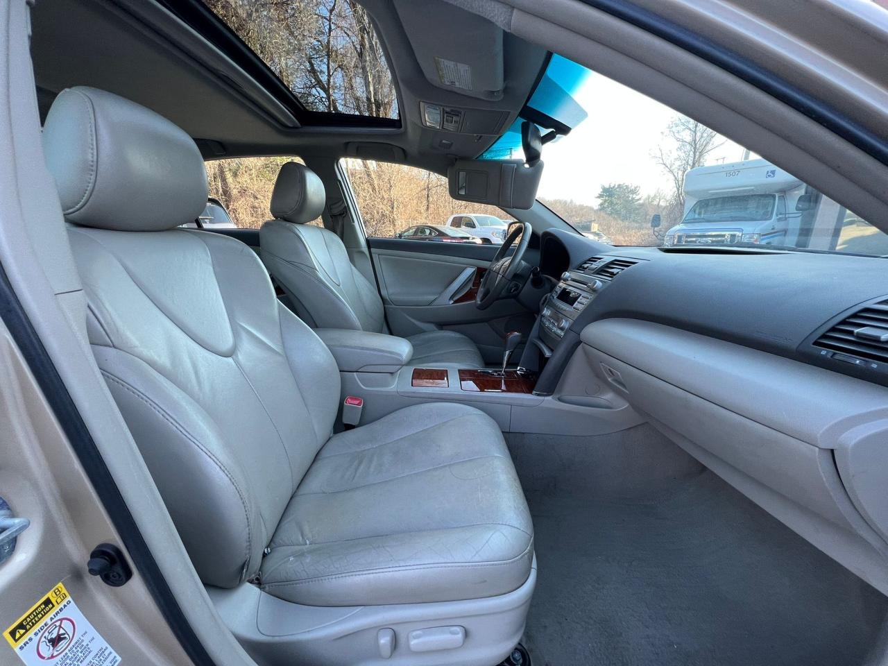 Photo 5 from auction – 2011 TOYOTA CAMRY BASE with VIN 4T4BF3EK7BR144077