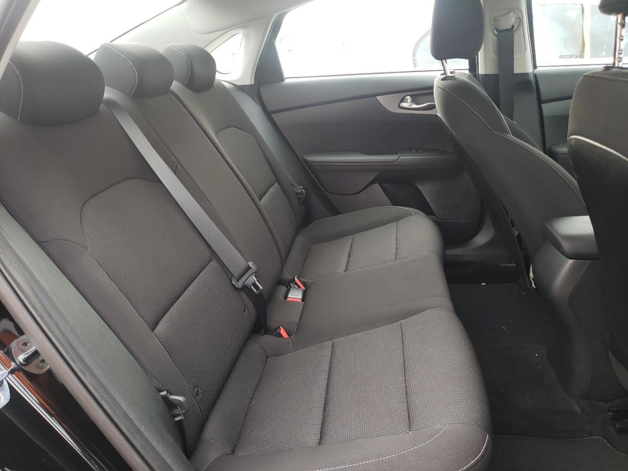 Photo 6 from auction – 2021 KIA FORTE FE with VIN 3KPF24AD7ME382750