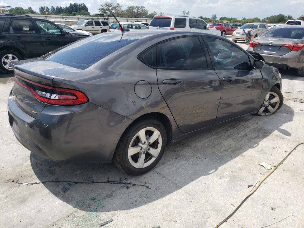 Photo 4 from auction – 2016 DODGE DART SXT with VIN 1C3CDFBBXGD766537